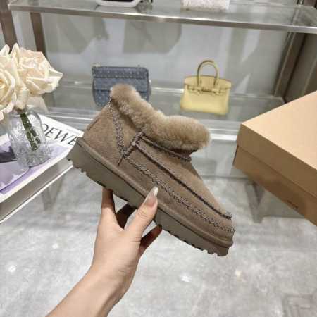 UGG P: 女款Size：35-41 UGG阿尔派 专柜对版首发开卖 真有被惊艳到 秋冬新款阿尔派款女士雪地靴时尚舒适纯色平底保暖经典茸茸短款半包雪地靴 品名 - 点击图像关闭
