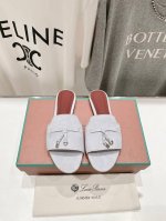 高版本出厂 Loro Piana* Lp 诺悠翩雅2025Ss春夏新款拖鞋 市场顶级品质 极简高级大方～高级而舒适的气息～ 夏天当然就得美美哒～ 上脚柔软舒适度