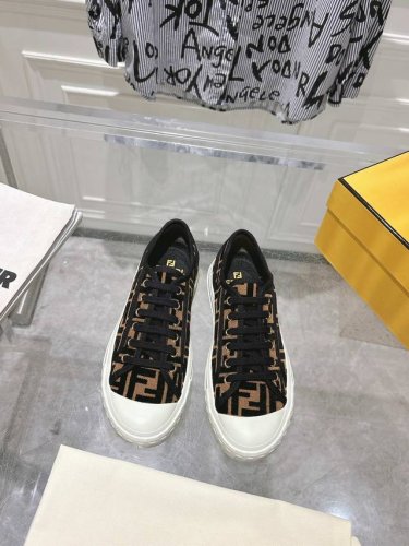 出厂 Fendi2025新款情侣帆布鞋鞋面经典Ff老花帆布休闲百搭轻便原版定制内里原版开模Tpu大底码数:35-45