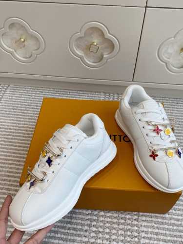 批女款510男款 配饰+60 代购级Louis Vuitton 25Ss新品 萌嘟嘟的厚底运动鞋 pharrell Williams与Louis Vuitton