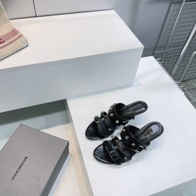 工厂p价 女装女鞋 运动原单顶级品质巴黎世家 Balenciaga 2025春夏新色经典金属铆钉高跟拖鞋！这双Cagole拖鞋鞋型是淑女拖鞋上面的铆钉又超级朋克