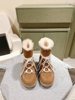 AMiri潮牌雪地靴 新款专柜同步冬季厚底靴，这款松糕厚底靴今年非常爆，穿上 增高 超酷个性非常强！潮派炸街！各大网红明星同款！ 面料：进口海绵布面皮 厚底松糕