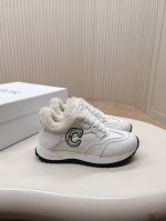 羊毛款出 C'est Dior 迪奥 24秋新款全新休闲运动鞋‘以牛皮革和网眼织物制作，轻盈透气。侧边的CD字母非常有Dior辩识度，运动风设计融合流苏细节也增