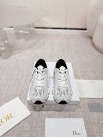 工厂p价 Dior Chrono 迪奥高版本. 原版开发全新Tpu吸膜超轻极软组合大底. 运动风格 运动鞋..老爹鞋.. 上脚超美超赞..各路明星网红纷纷上脚.