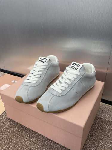工厂价 Miumiu 2024高定系列走秀新款系带休闲运动女鞋 缪缪明星同款字母logo圆头拼色阿甘跑鞋材质:鞋面进口小牛皮 进口羊猄皮+水染羊皮内里+原版开模