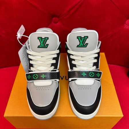 代购级别 Louis Vuitton LV Trainer！#54系列 运动鞋欧洲代购1W 购入！ 爆拆开发 大底和面料私模 ，完美调整至原版一致较果绝对秒杀市 - 点击图像关闭