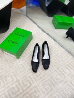 出厂 马毛BOTTEGA VENET* 跟高 4.5cm 对标对版 五金原版一致 请对比官图 原版马毛材质 对版 一致原版一比一做法 跟型豹纹 当今流行的又一趋