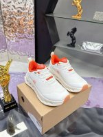 实价： 跑步运动 专业户 跑鞋 舒适度百分百 时尚与运动结合的美丽 2代 昂跑Onrunning与Loewe罗意威的联名全新开后On！穿上它去来一场高级审美的C