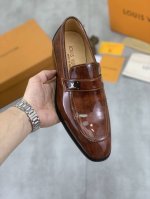 工厂P价P 实价 水染牛里 Lv路易威登商务皮鞋，釆用原版进口意大利开边珠小牛皮，全牛皮内里、专业鞋匠精心手工制，原版专供耐磨大底。标准码38-45 46 47