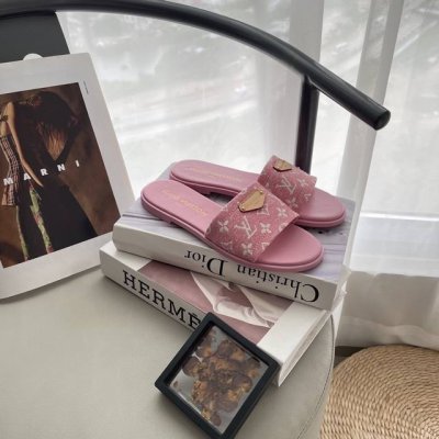 橙子出厂价p louis Vuitton 路易威登 春夏新款 Lv牛仔布平底拖鞋 休闲凉拖 码数 35-41