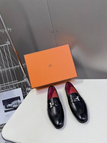 Hermes 爱马仕经典热卖代购级乐福鞋 穆勒单鞋 海外代购买手货源，纯原定制 韩国客过毒验收 1一级定制胎牛皮面料，马克缝线 纯手工滚边 2混种羊皮内里 垫脚