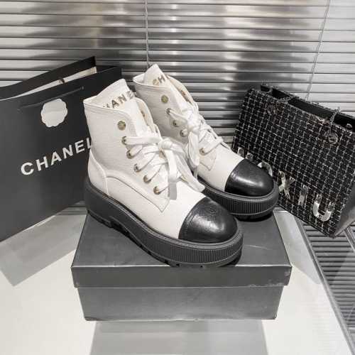 橙子出厂价 CHANEL 香奈儿秋冬新款短靴 金属字母系带马丁靴 小红书种草 时尚博主推荐 明星同款 原鞋开模 代购版本 进口荔枝纹 对版字母饰扣 私膜真皮大底
