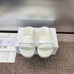 dior 迪奥 走秀新款 Iviera Evolution魔术贴织带厚底休闲拖鞋 cd立体刺绣字母Logo藤格纹露趾凉拖鞋 明星同款拼色平底圆头沙滩鞋 顶级代购