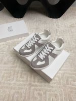 出厂价 ，男码10顶级版本 代购级别 MaisonMargiela MM6德训休闲鞋鬼才设计师品牌，一个轻奢品牌上脚很百搭哦，也很随脚舒适，这一款德国训练鞋延续