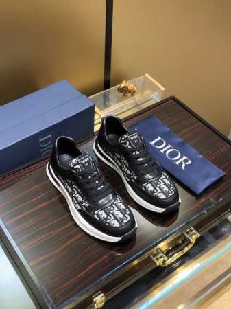 商品名称：Dior 迪奥 正规码数: 38-44 休闲鞋 商品材料：精选 牛皮鞋面，柔软羊皮内里；原厂大底。 - 点击图像关闭