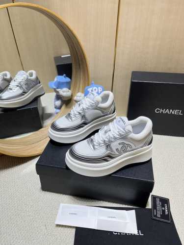 出厂价pp chanel香奈儿老爹鞋 2025专柜顶级休闲款运动鞋 这款经典设计 鞋面多种工艺电绣的风格 大底却时尚运动 不平凡的拥入了多种配色元素 多元化混搭