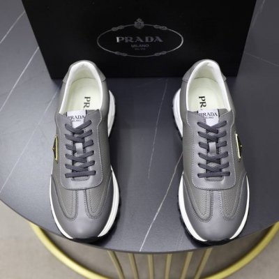 prada 普拉达 -高端品质 原单休闲运动鞋 -鞋面 纳帕小牛皮 摔纹小牛皮 鞋身品牌金属扣件 鞋舌品牌Logo布标 -内里 水染牛皮 -大底 超轻Tpu发泡