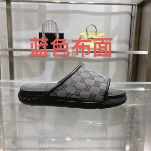 gucci］ Size：40-46 2025古奇男士新款夏季新款男款一脚蹬凉拖鞋 该单品的灵感源自意大利海岸的夏季精神和海滩俱乐部，是 Gucci Lido 的