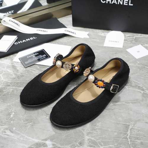 布面 皮面 顶级版本 Chanel 香奈儿 秋冬新款手工复古金币玛丽珍单鞋 材料面料：牛皮 布 内里：羊皮 大底：原版真皮大底 跟高：1.5Cm 码数：35-4