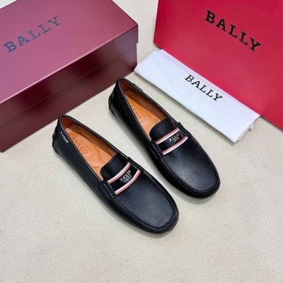 调工厂p价 男装男鞋 运动原单这款黑色 Bally 男士驾驶鞋采用防滑橡胶鞋底和进口荔枝牛皮革鞋面 前部饰有便士乐福鞋饰袢细节 搭配 品牌标志五金与5D色彩多重