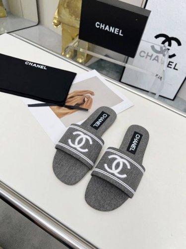 chanel 香奈儿 新款 拖鞋 官网专柜 面料羊皮 内里绵羊皮 垫脚山羊皮 3色任选 35 42码 出厂价p 真皮底160