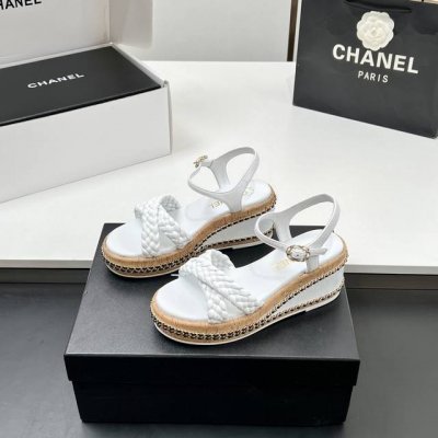 工厂价 高版本！！太美啦Chanel2045新款链条厚底高跟防水台高凉鞋 拖鞋真的太美啦吧！香奈儿属于夏天的颜色仙女必备爆款太喜欢这双鞋了Chanel 25P坡