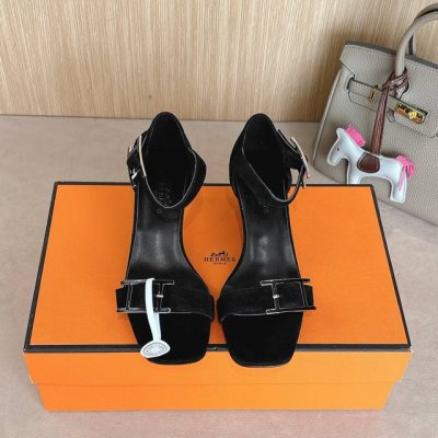 4.5Cm 组图 新配色出厂价p Hermes 爱马仕 Judy 105高跟凉鞋 时尚又百搭 搭配Hapi鞋扣 超级舒服 每个细节都做到极致 搭配同色调标志性纯