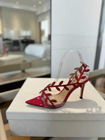 价格： Gianvito rossi 2025 新款拖鞋顶级版本，代购品质！施华洛奇水钻尖头高跟拖鞋，宛如从童话中走来的仙履。施华洛奇水钻璀璨耀眼，如同繁星点点 - 点击图像关闭