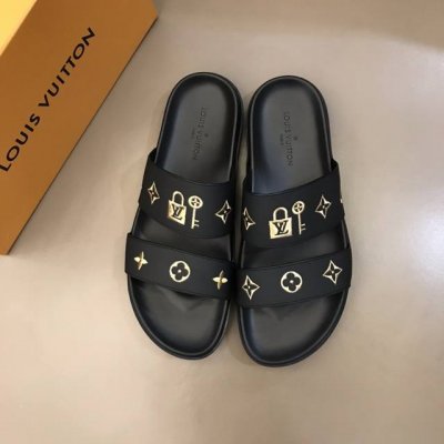 Ouis *Uitto* 新爆款男士拖鞋，高端精品，原版牛皮材质，精细做工，鞋底超软，休闲宽松舒适型，经典老花设计，夏季必入哦！码数38-44