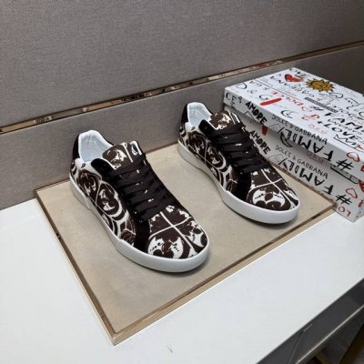 出厂价pp Dg 情侣装休闲鞋 2025Z柜同步发售 码数:35-44# 5个颜色鞋面选用多材质拼接真皮内里 舒适透气 鞋底 原版舒适耐磨大底 实物拍摄实物更赞