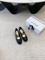 出厂价 扣件+10 Cotemp2054新品芭蕾鞋 期待很久的cotemp早春新品系列来啦，鞋型和颜色配合的太棒了，时髦精的挚爱。不允许错过的芭蕾鞋。原版1:1