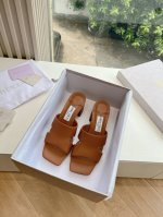 G987代购级别 早春Jimmy Choo吉米周推出水钻尖头拖鞋穆勒拖鞋美得心醉 大小不一水钻条带有光折射的时候 Bluingbluing超闪呈现即温柔又闪耀的