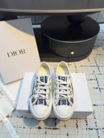 顶级版本 Dior迪奥Walk'n系列 老花 刺绣 厚底帆布鞋 休闲运动鞋 原版购入开发 做货 这款 Walk'n'dior 厚底运动鞋是一款时尚单品，提升该系
