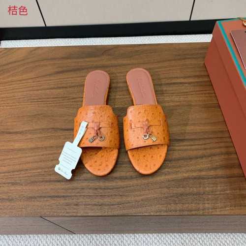 Loro Piana 驼鸟纹平底拖鞋。鞋面驼鸟纹牛皮，羊皮内里及垫脚。真皮中底，真皮包跟。进口真皮大底。码数：34-42 34、40、41、42定制不退换 批：