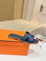 爱马仕Hermes，真皮大底 出厂价 顶级版本！原版开发 鞋面：牛皮 内里垫脚 羊皮 大底：意大利真皮大底 码数：34-43注 34 41 42 43 码定做