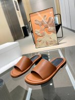 JW Anderson #穆勒拖牛皮 极小众的一个英国品牌 但并不影响它的受欢迎程度. 一经上线 已经火速售罄 原楦开模 穆勒鞋的精髓弧度 原材料㊣ 牛皮面和烫