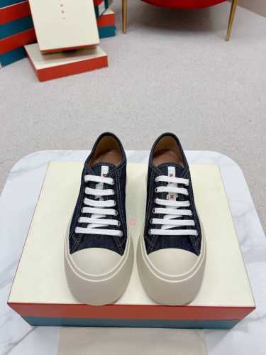 冲量价: P310 Marni 玛尼新款大头厚底玛丽珍鞋 Marni是来自意大利的独立设计师品牌，迅速走红国际时装界的一个著名品牌。纯粹的奢华感是Marni所致
