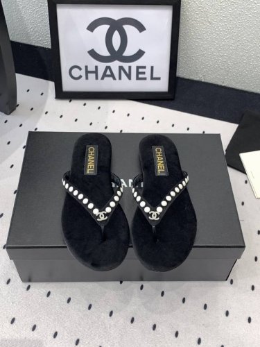 Chanel春夏爆款人字拖鞋 各大社交平台热门款 上脚不卡不磨脚 质感软舒服 进口羊皮钻面料 羊皮内里 意大利真皮大底 Size:35-40