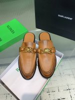 Bottega Venetabv Astaire系列结绳配饰乐福拖鞋 上脚轻松又时髦 穿上它 百搭又时髦 轻松穿出高级感 每一步都走出你的时尚新节奏 鞋面材质选