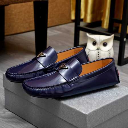 工厂价 Prada 最新官网一比一款原单品质头层进口小牛皮配原版金属扣 内里 头层 皮 论材料做工完胜市场所有版本最高品质出货 实物拍摄 面进口品牌独特魅力上脚 - 点击图像关闭