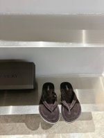 新晋小众澳洲品牌A.Emery今年春夏最流行必备的单品 流畅的线条和极简的几何轮廓具有超越季节的美感 对版高丝光羊京面料 羊京垫脚 私模对版原版大底 码数:35