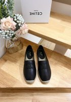 新品 Celine 赛琳 顶级代购货，最高版本，渔夫鞋 专柜 早春 新款 Celine羊皮字母渔夫鞋系列， 爆款单鞋，上脚很美。 购入正品原版Build。 正品