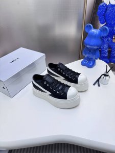 橙子出厂价p smfk 春夏新款 流星大头脏脏鞋3.0 做旧厚底休闲鞋 十字花帆布鞋 百搭的极简风国潮 新作继承了诸多品牌制胜的流行元素 势必大热 帆布休闲鞋