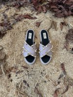 valentino Garavani 荔枝牛皮渔夫鞋凉鞋 金属效果工艺处理铆钉装饰 草编鞋麻底 露趾凉鞋 平底凉鞋 意大利制造 -35-41