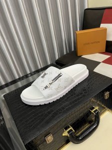 调工厂P价 男装男鞋 运动原单 Louis Vuitton 官网爆款路易威登 Lv男士拖鞋 专柜同步发售 ！意大利进口原版面料 原厂特供原版底 码数：38-44