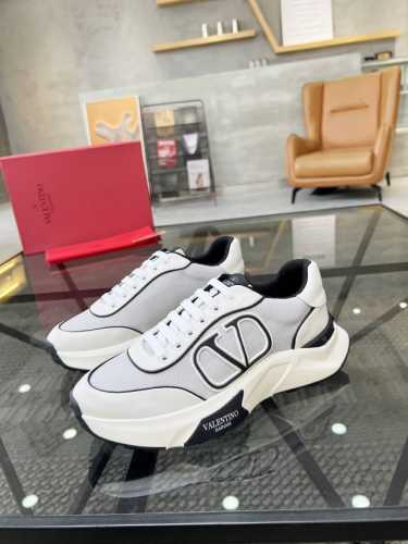 H 顶级代购 华 炸街男神运动鞋新品，经反复试验终打造出完美版本，经典的华伦家高超拼接工艺技术瞬间成为高富帅，意大利进口原版牛皮搭配透气网布面料，柔软舒适网布内
