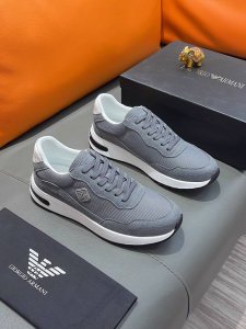 商品名称：Armani 阿玛尼 正规码数: 38-44 休闲鞋 商品材料：精选 牛皮鞋面，柔软羊皮垫脚；原厂特供大底。