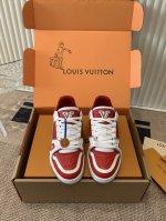 LouisVuittonlv 路易威登 大底和面料私模 绝对下血本费心思的一款鞋子 自vifgil到来之后而设计的这一系列 每一季度都深受众多粉丝的青睐tpu原
