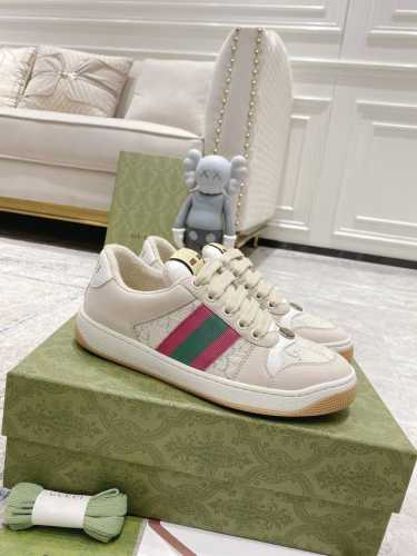 Gucci 全新升级gucci小脏鞋情侣款 2024早春新款 Gg系列做旧休闲小脏鞋走秀款 原版开发代购级别版本 金属双g水晶圆柱形标 Gucci原版纹织带 专