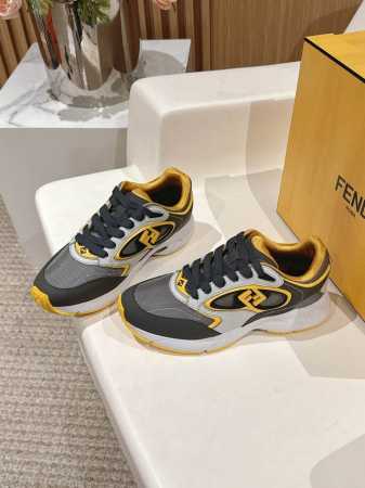 出厂价: FENDI 芬迪 情侣款 高端品质 原单休闲运动鞋鞋面：纳帕小牛皮、丝绸小牛皮、品牌帆布布匹、鞋身车缝品牌塑胶图腾内里：品牌帆布大底：超轻TPU发泡 - 点击图像关闭